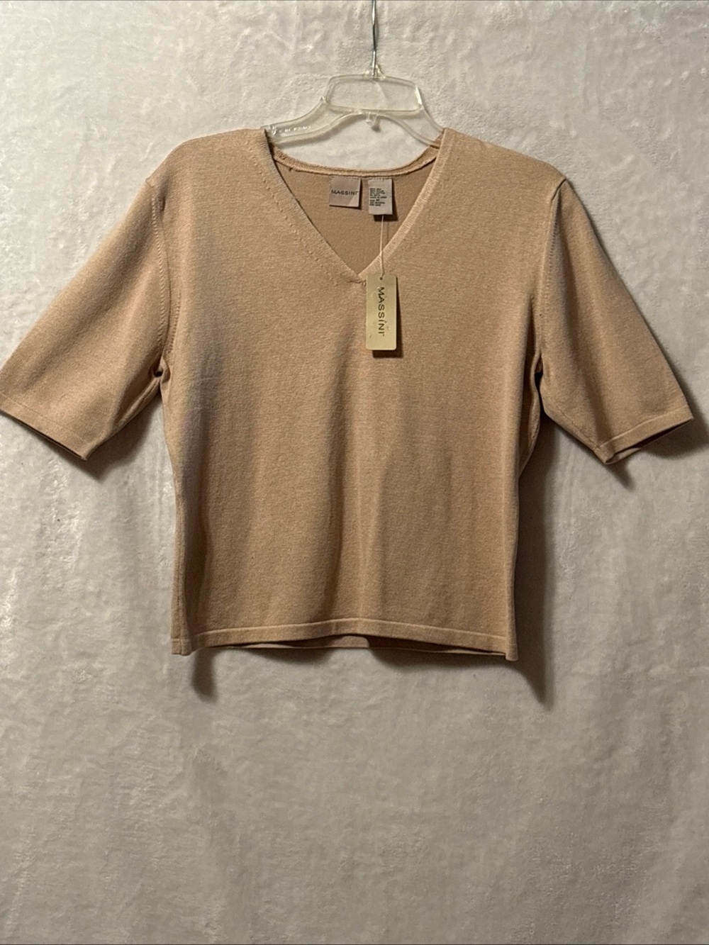 NWT Massini Women's V-Neck Short Sleeve Top - Light Beige